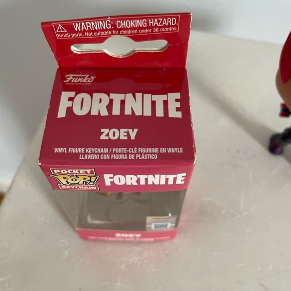 Funko POP Bundle Fortnite Games Brite Bomber #427 & Zoey Pocket Pop Keychain NIB - Picture 7 of 7